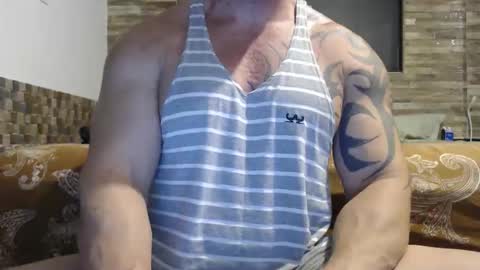 Snapshot of healedcarioca chatting on October 8, 1:36 am Brazilian bigdick online show from October 8, 1:36 am