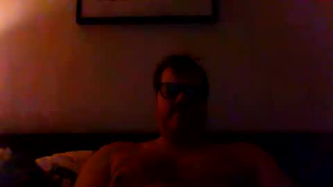 Snapshot of heartofadog604 chatting on December 25, 4:00 pm MT online show from December 25, 4:00 pm