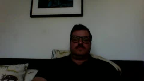 Snapshot of heartofadog604 chatting on February 9, 12:28 am MT online show from February 9, 12:28 am