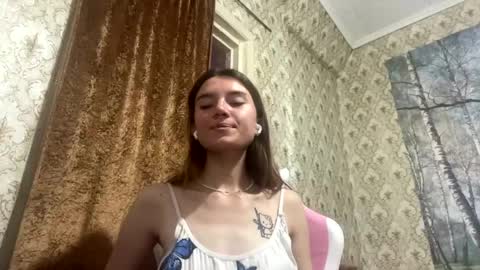 Lili online show from May 9, 12:21 pm