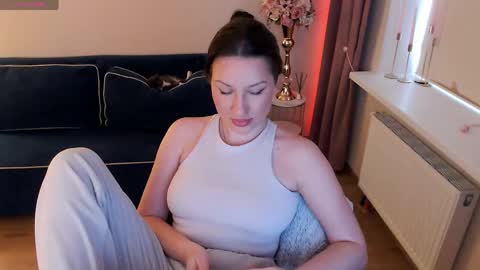 Heaven girl online show from April 29, 1:26 pm
