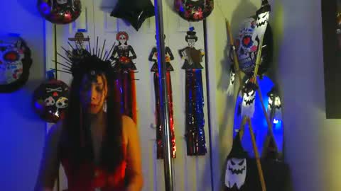 Heavenllyy online show from November 3, 12:35 am