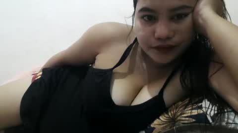 Snapshot of heavenlyeyes69 chatting on April 4, 12:42 am heavenlyeyes69 online show from April 4, 12:42 am