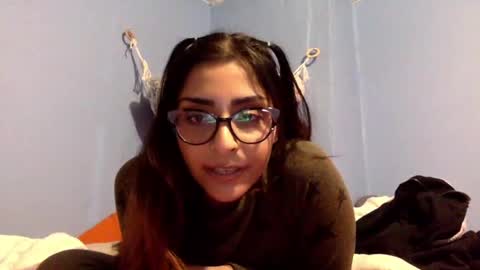 Snapshot of heavensbunny chatting on December 4, 2:42 am heaven the muslim slut online show from December 4, 2:42 am