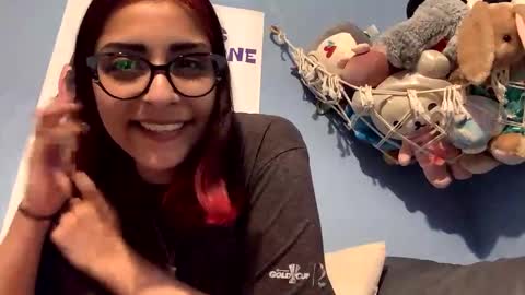 Snapshot of heavensbunny chatting on January 2, 12:34 am heaven the muslim slut online show from January 2, 12:34 am