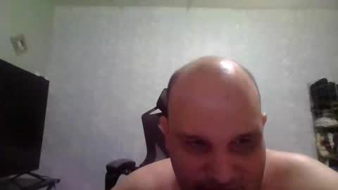 Snapshot of heavy_rebellxc chatting on December 12, 6:36 am Heavy Rebell online show from December 12, 6:36 am