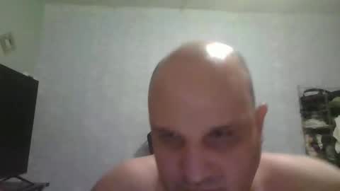 Snapshot of heavy_rebellxc chatting on December 30, 6:20 am Heavy Rebell online show from December 30, 6:20 am