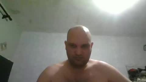 Snapshot of heavy_rebellxc chatting on February 28, 3:04 am Heavy Rebell online show from February 28, 3:04 am