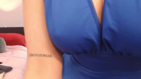 hebelongs2her online show from September 22, 2:41 pm