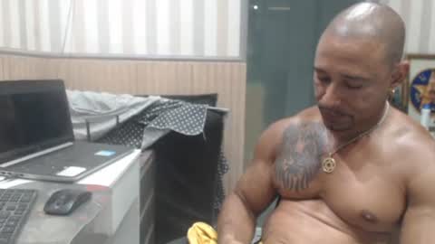 Snapshot of hebertgomes chatting on February 6, 12:00 am hebertgomes online show from February 6, 12:00 am