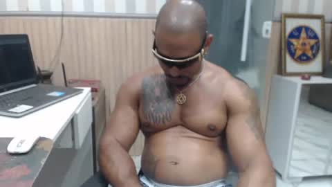 hebertgomes online show from February 14, 9:22 pm