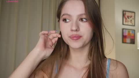 Snapshot of hecola chatting on April 1, 1:23 pm Nika next stream 200pm GMT online show from April 1, 1:23 pm