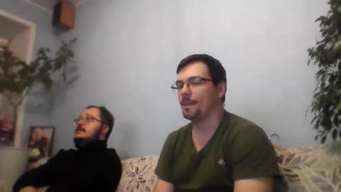 Snapshot of hedineko chatting on February 14, 12:46 pm hedineko online show from February 14, 12:46 pm