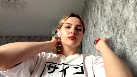 Nessie online show from May 18, 2:12 pm