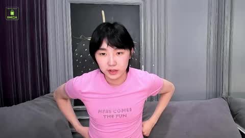 HEEJIN online show from May 6, 4:30 am
