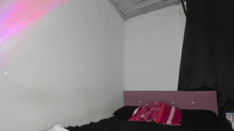 heellboy_ online show from May 5, 7:16 am