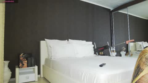 Helen online show from February 15, 11:08 am