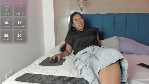 heidi_feuer online show from October 8, 12:36 pm