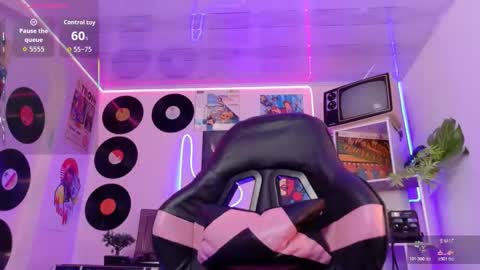 Snapshot of heidy_palmer chatting on November 20, 9:36 pm Sara online show from November 20, 9:36 pm