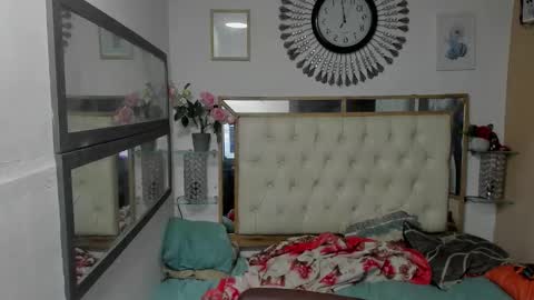 heiker_ online show from October 19, 2:56 am