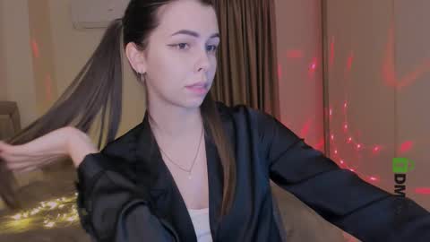 Snapshot of heileymeow chatting on March 10, 6:01 pm Heiley online show from March 10, 6:01 pm