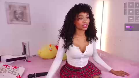 Snapshot of heily_fox chatting on September 23, 2:53 pm HEILY online show from September 23, 2:53 pm