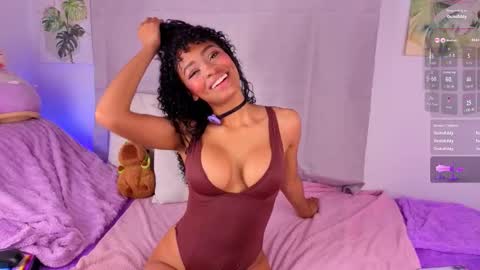 Snapshot of heily_fox chatting on December 17, 7:36 am HEILY online show from December 17, 7:36 am