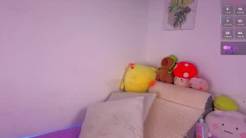 Snapshot of heily_fox chatting on January 11, 6:18 am HEILY online show from January 11, 6:18 am