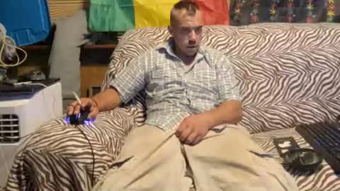 xxScubaStevexx online show from July 6, 7:38 am
