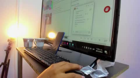 hellen online show from December 20, 4:25 pm