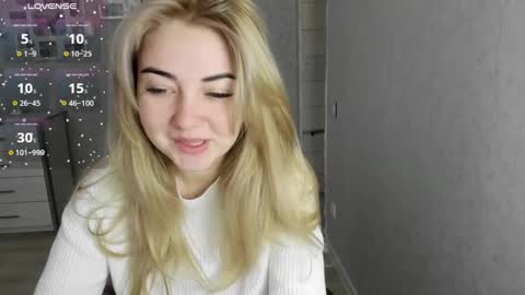 Snapshot of helen_angel_girl chatting on February 8, 7:45 am Helen sven online show from February 8, 7:45 am