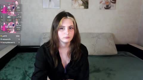 Snapshot of helen_gren chatting on February 3, 6:40 am MY NAME IS HELEN WELCOME TO MY ROOM online show from February 3, 6:40 am