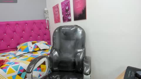 Helen online show from November 9, 6:28 pm