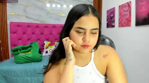 Snapshot of helen_russoo chatting on May 3, 6:03 pm Helen online show from May 3, 6:03 pm
