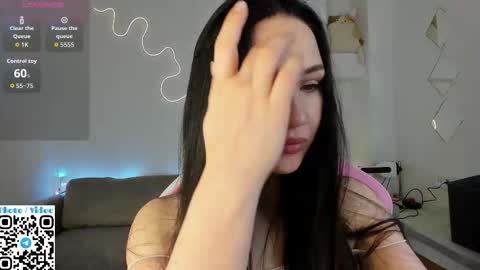 Snapshot of helen_spark chatting on October 27, 2:04 am helen_spark online show from October 27, 2:04 am