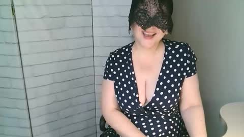 Helen online show from May 15, 5:47 am