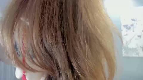 helena online show from October 9, 9:02 pm