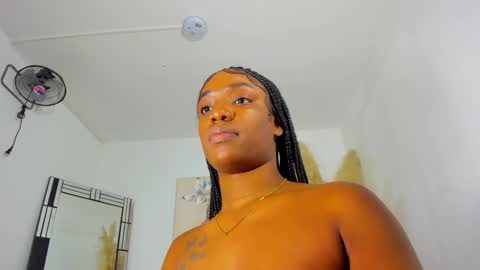 Snapshot of helena_copper chatting on December 6, 3:41 am HELENA COPPER online show from December 6, 3:41 am