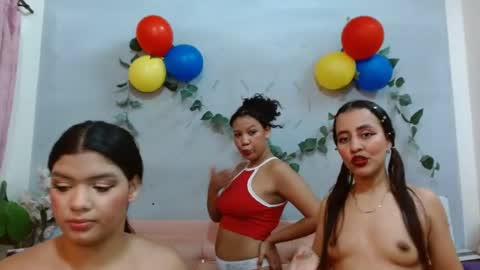 Snapshot of helena_seymour chatting on July 7, 3:38 pm MARY online show from July 7, 3:38 pm