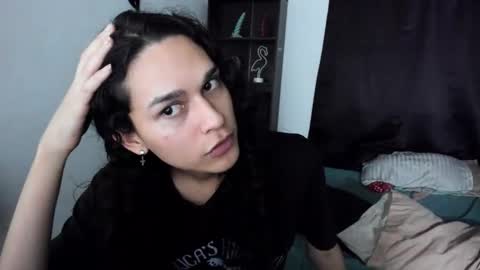 helena_spellman online show from November 9, 8:34 am