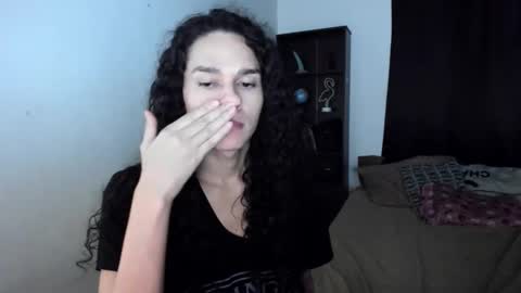 Snapshot of helena_spellman chatting on March 6, 4:09 am helena_spellman online show from March 6, 4:09 am