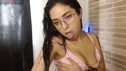  Only 18 cyrus online show from March 2, 8:04 pm