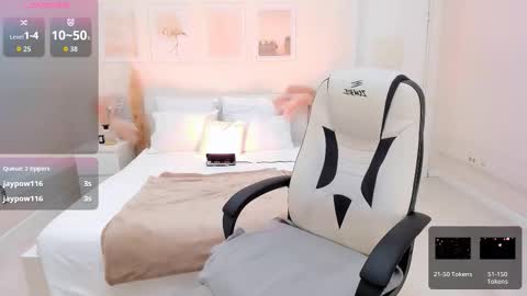 Snapshot of helenaregal chatting on March 3, 12:22 pm Helena online show from March 3, 12:22 pm