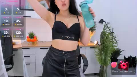 Snapshot of helenaregal chatting on March 16, 11:58 am Helena online show from March 16, 11:58 am