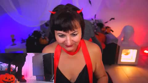 helenbeler online show from October 30, 12:17 pm