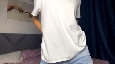 Chloe online show from October 2, 12:34 pm