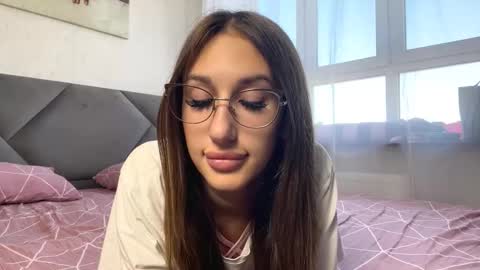 Chloe online show from October 17, 12:08 pm