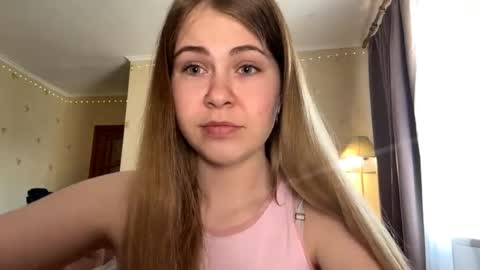 Chloe online show from May 10, 7:13 am