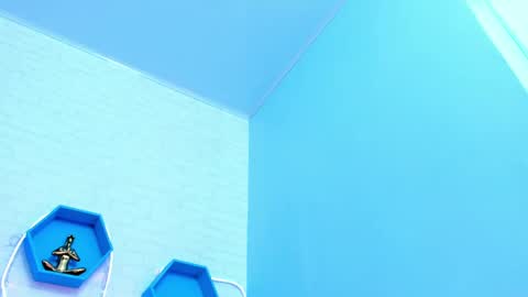 Snapshot of helenn_monroy1 chatting on December 5, 2:44 pm online show from December 5, 2:44 pm