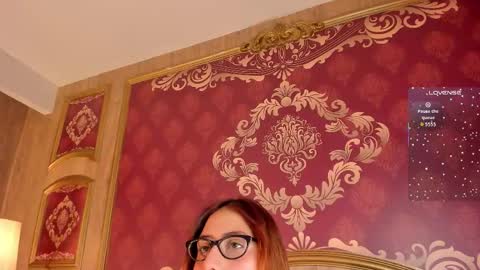 Snapshot of helenstanfordd chatting on February 21, 12:28 pm Helen or Hells online show from February 21, 12:28 pm